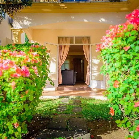 Villa Filles des iles à Mont-Choisy Extérieur photo