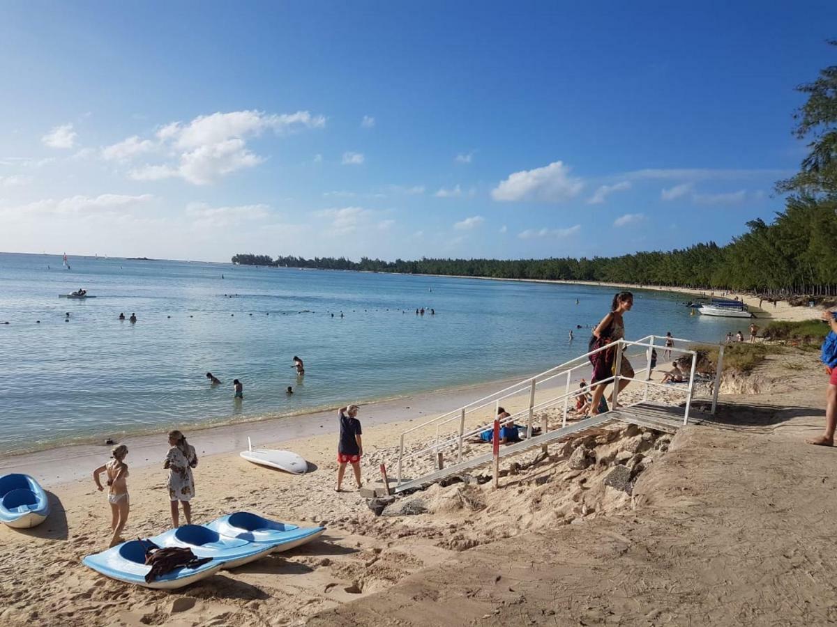 Filles Des Iles * Mont-Choisy